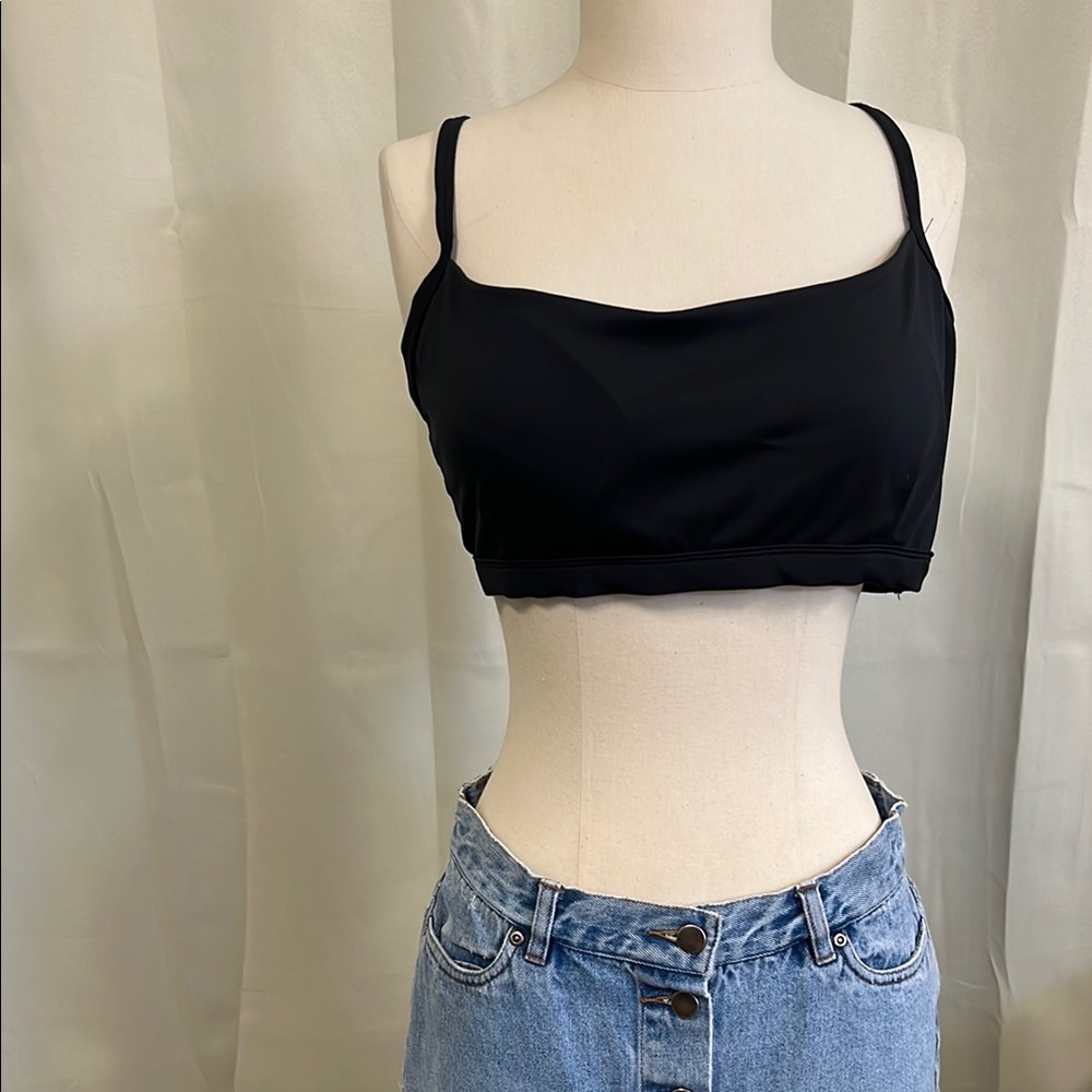 Series 8 sports bra